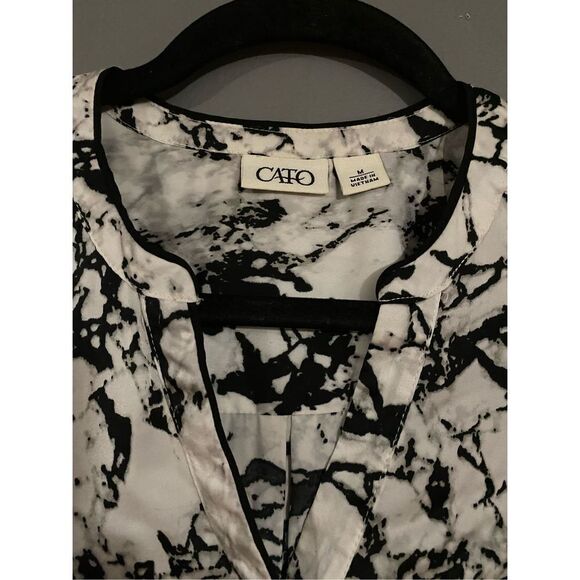 Cato Black And White Marble Long Sleeve High Low Top Size M NWT - Picture 3 of 8